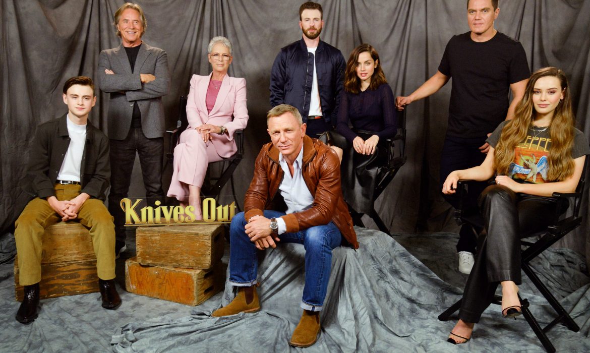 Elenco reunido em imagem promocional / Foto: IMDB